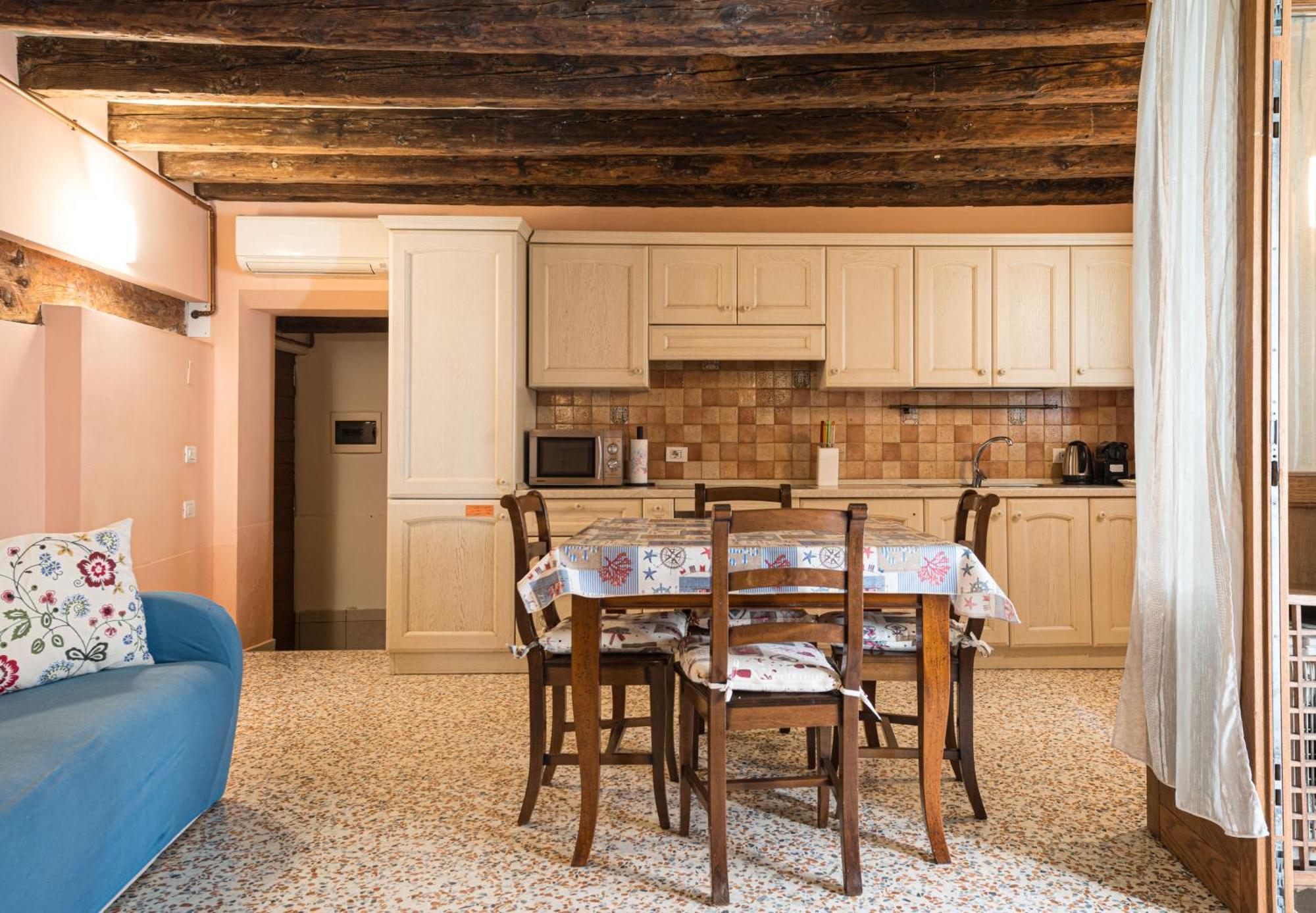 Appartamento Lovely Flat With Canal View Near Rialto Bridge *