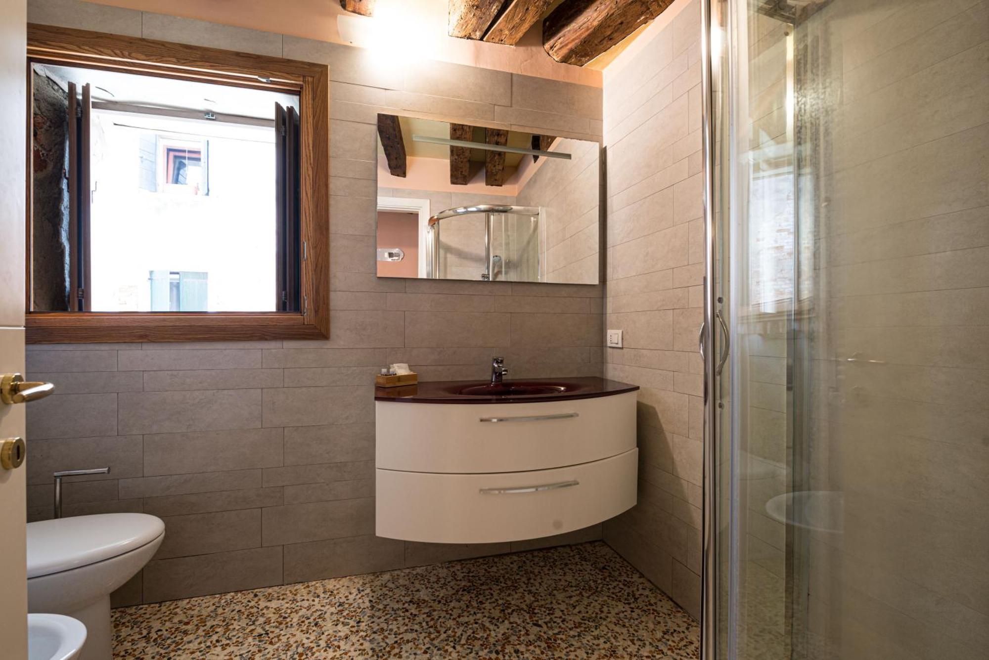 Appartamento Lovely Flat With Canal View Near Rialto Bridge *